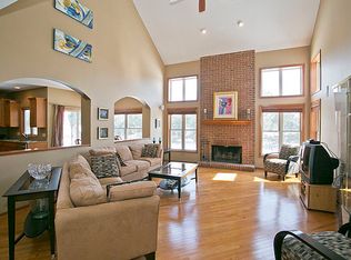5807 Rosinweed Ln, Naperville, IL 60564