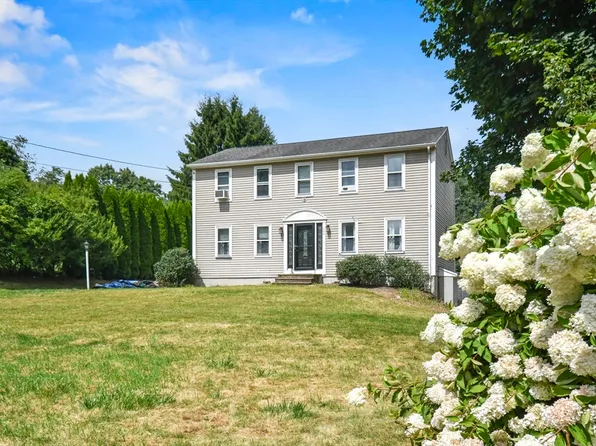 164 Corbin Rd, Dudley, MA 01571
