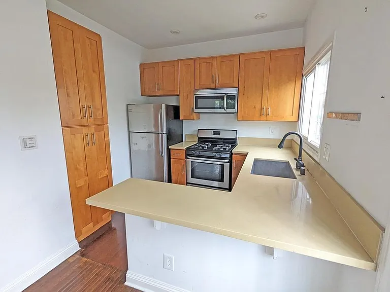 1303 S Cloverdale Ave #2 — Photo 7