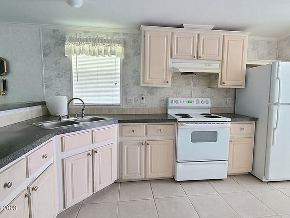 4th image of 517 Sapote Dr