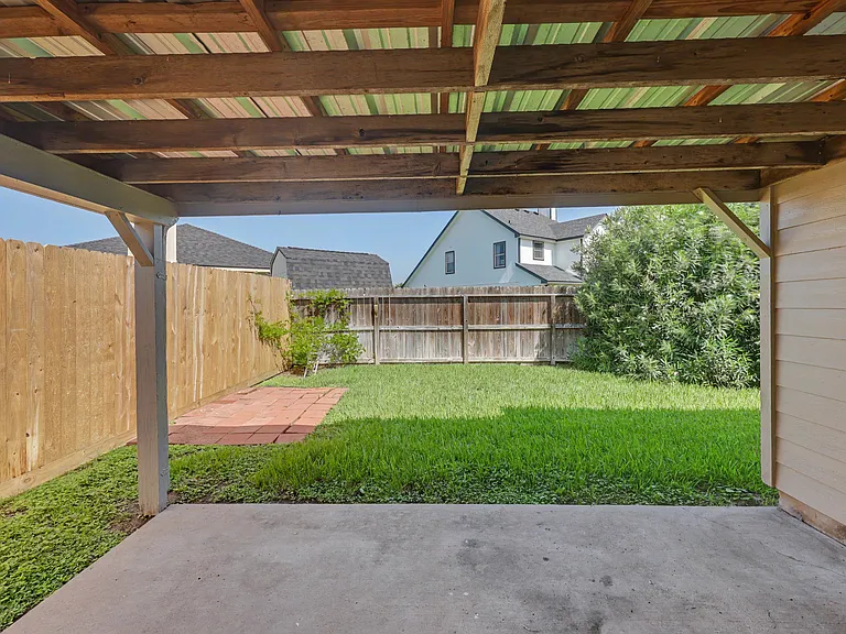 1111 Meadowbrook Dr — Photo 28