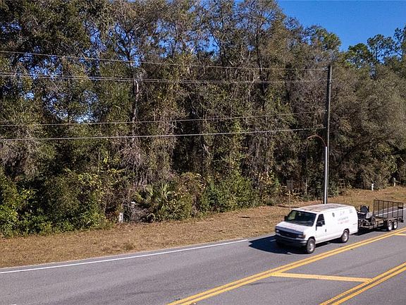 3rd image of 815 NE 145th Avenue Rd