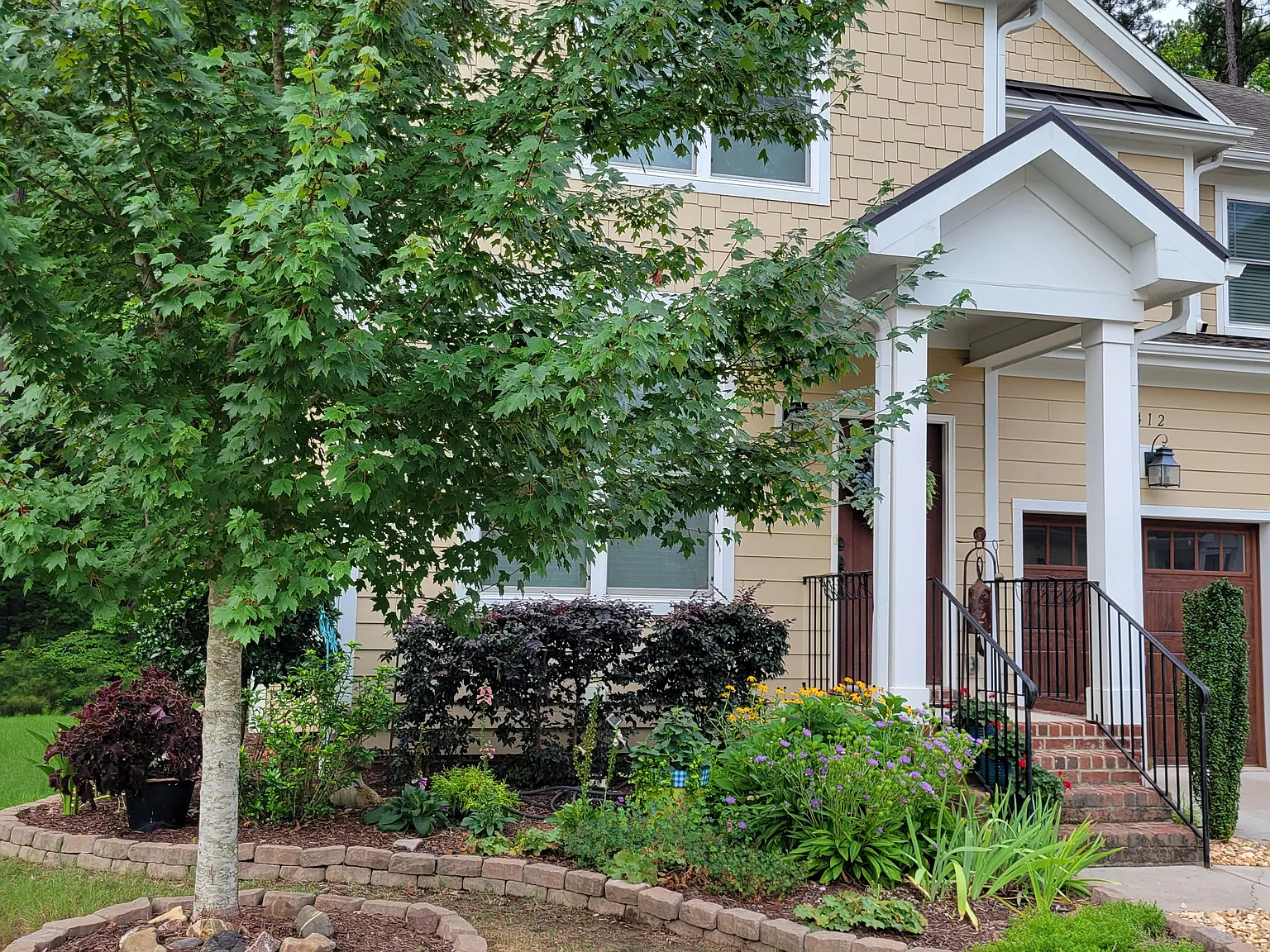 3 bed, 2.5 bath, 1850 sqft, $2,900 — Photo 2