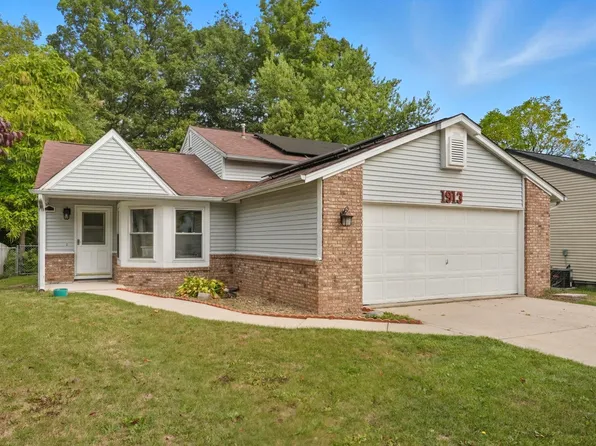 1913 Falcon Hill Pl, Fort Wayne, IN 46825