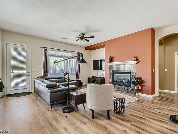 4th image of 10149 Elk Valley St