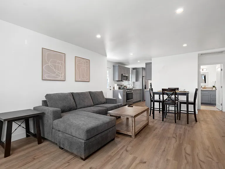 15227 Freeman Ave — Photo 5