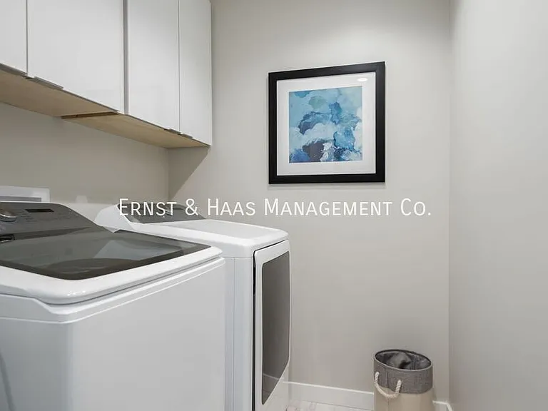 8780 Warwick Dr — Photo 28