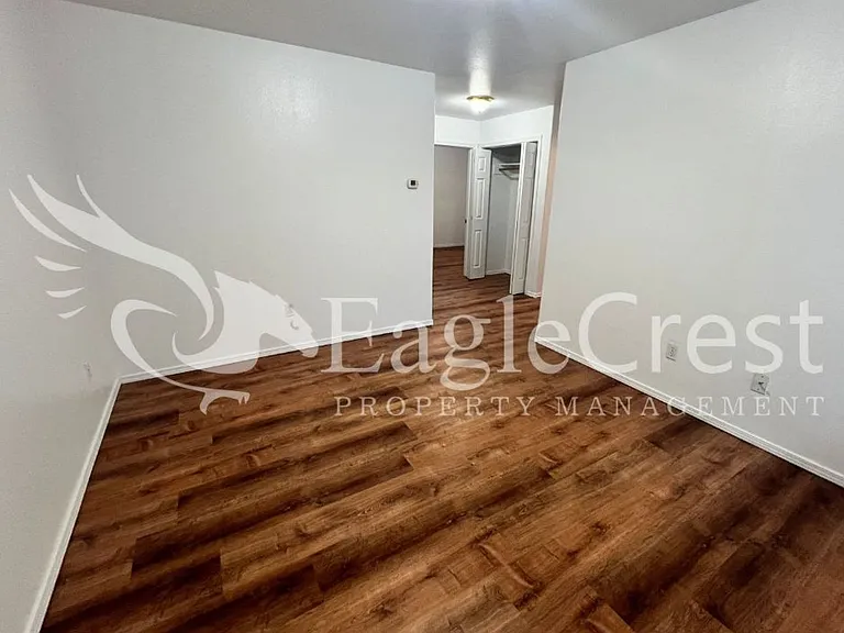 706 S College Ave — Photo 6