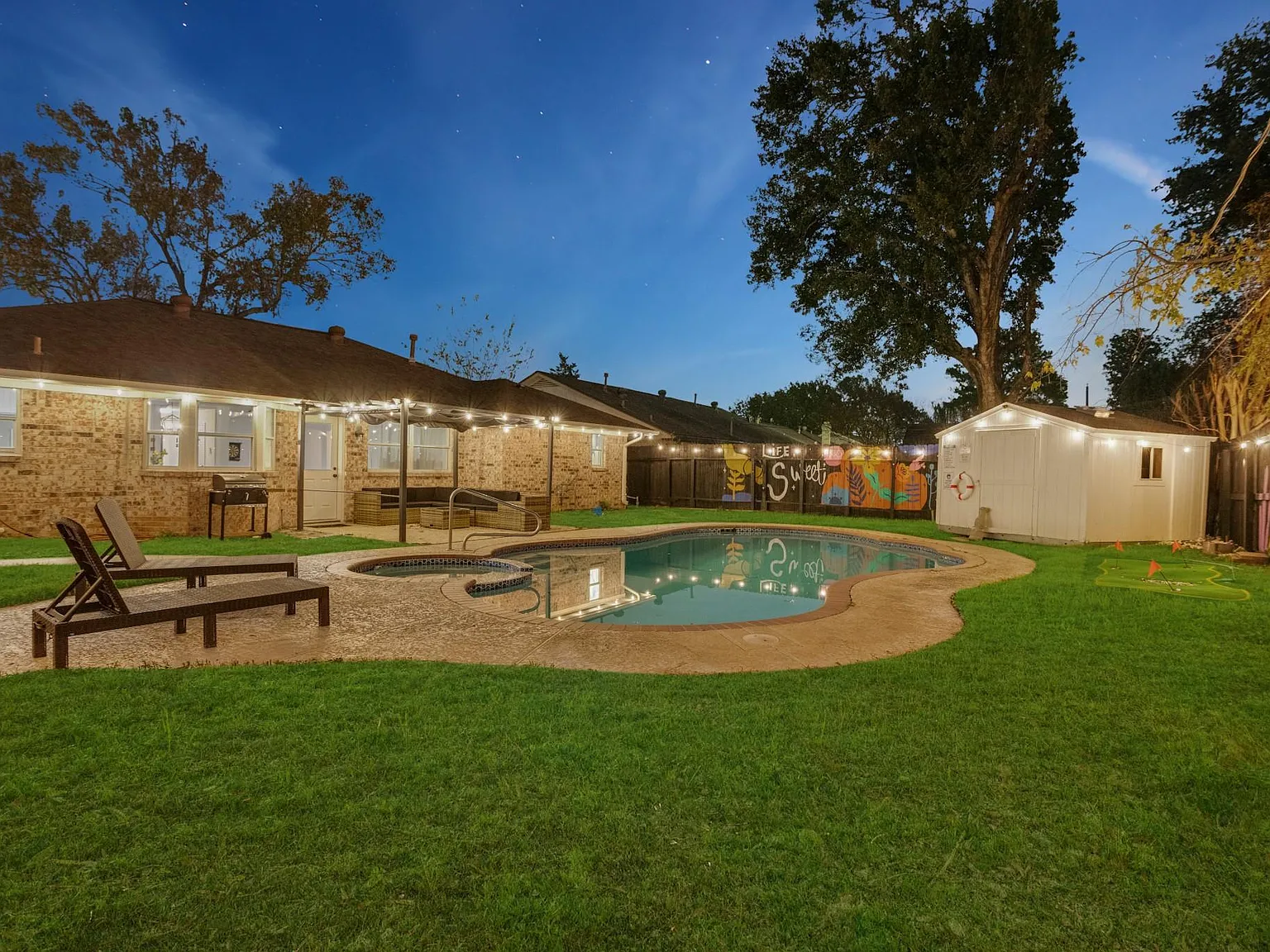 3 bed, 2.0 bath, 1702 sqft, $2,500 — Photo 3