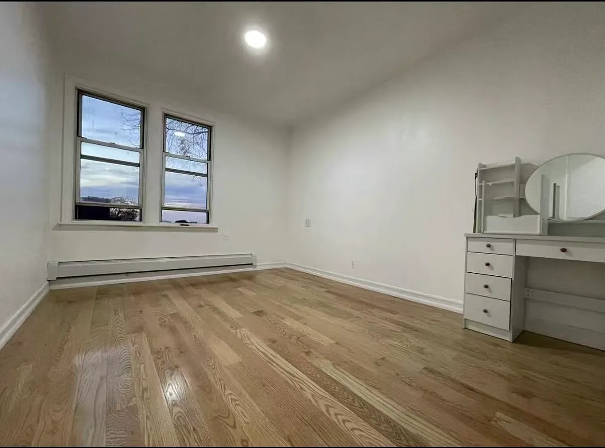 Building Photo - 23-23 121st St #2F