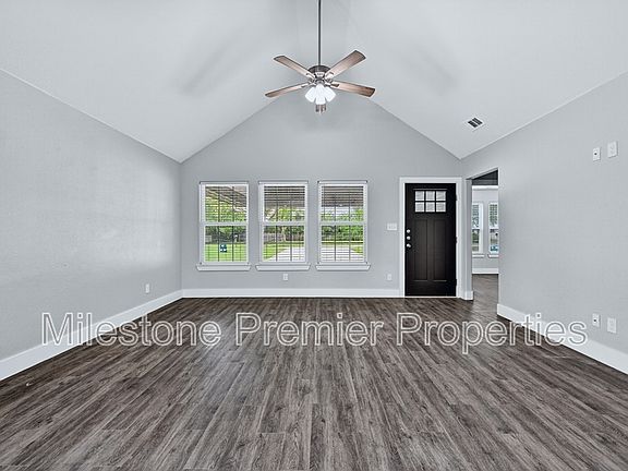 4th image of 701 S Binkley St