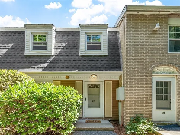 16 Cannongate Rd APT 21, Tyngsboro, MA 01879