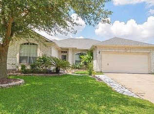 3003 Regata Run Dr, Friendswood, TX 77546