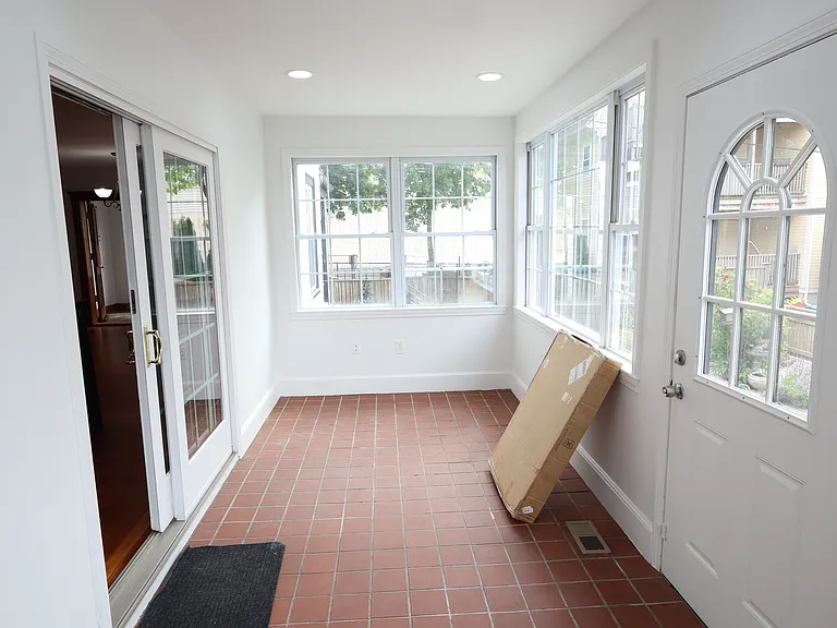 34R Rush St — Photo 30