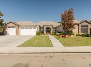 15648 Chateau Montelena Dr, Bakersfield, CA 93314