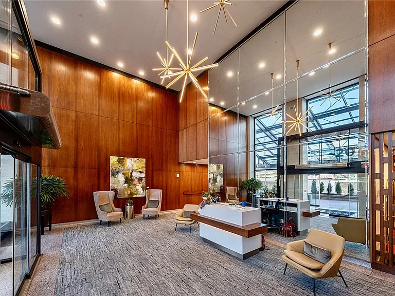 320 Fort Duquesne Blvd #19L — Photo 2