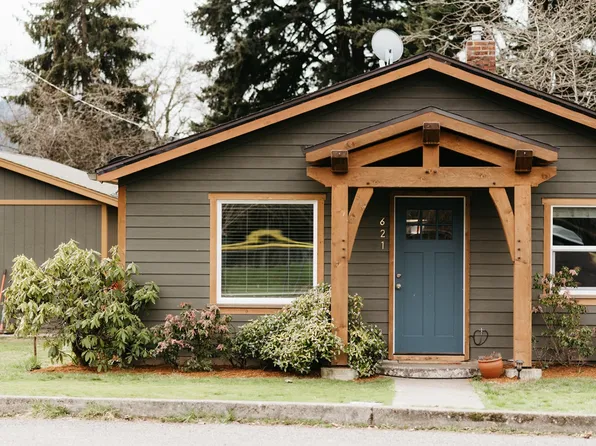 621 NE Center Pl, White Salmon, WA 98672