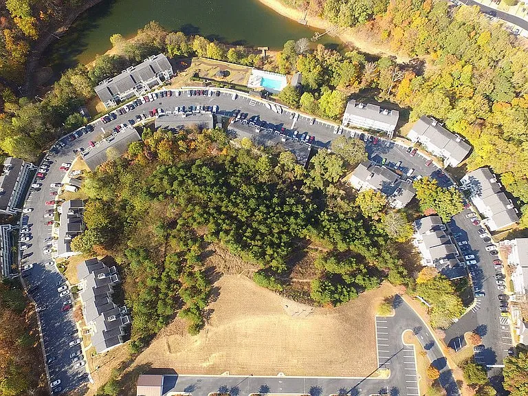 Edgewater on Lanier — Photo 25