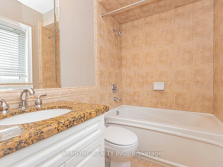 395 Princess Ave — Photo 35