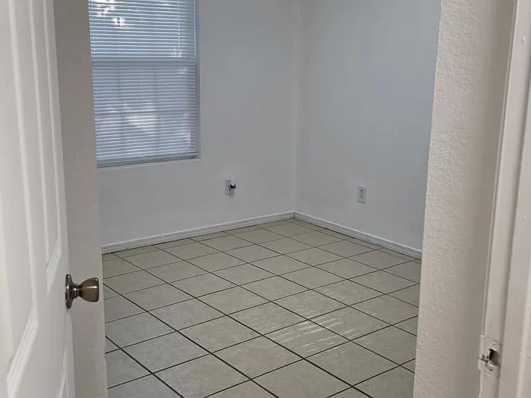 234 Adcock Rd #J — Photo 5