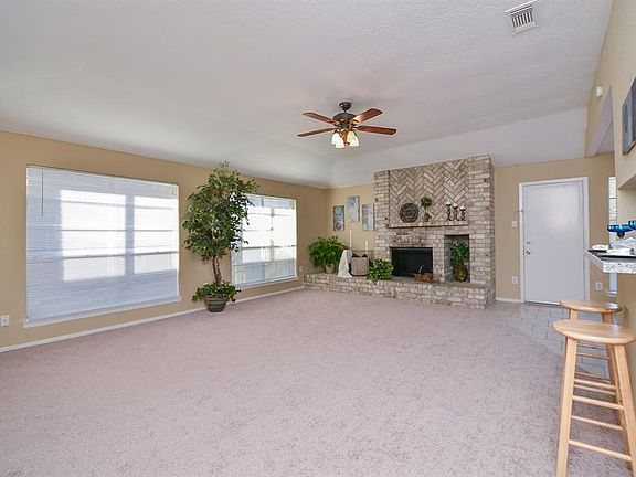 5th image of 6935 Harpers Dr