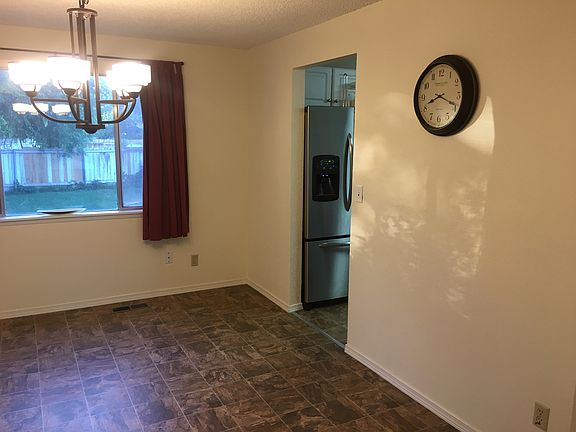 4th image of 4914 Blue Heron Blvd