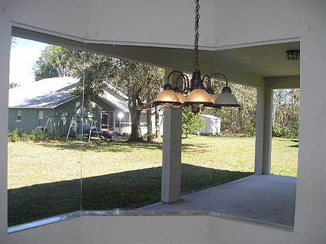 5th image of 19 Royal Tern Ln