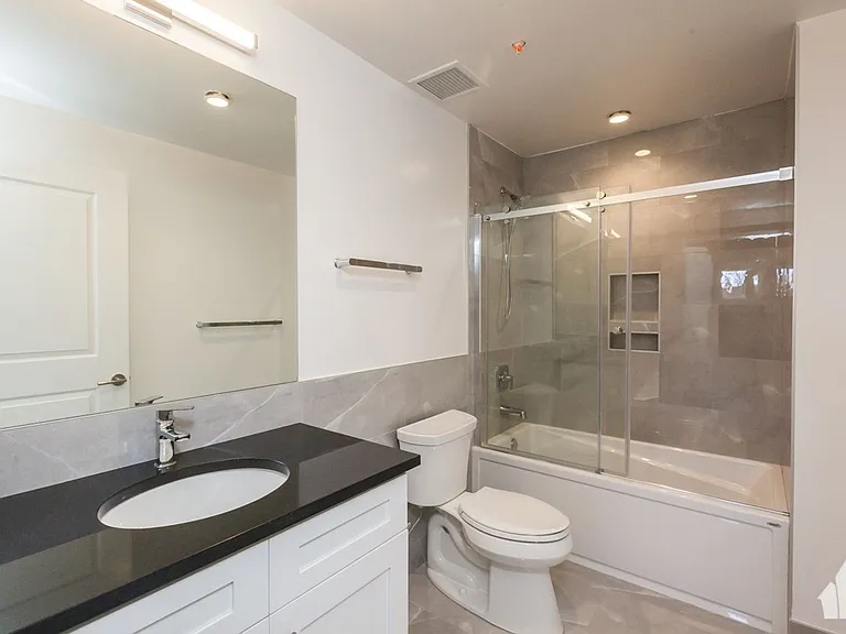 927 W. Irving Park — Photo 61