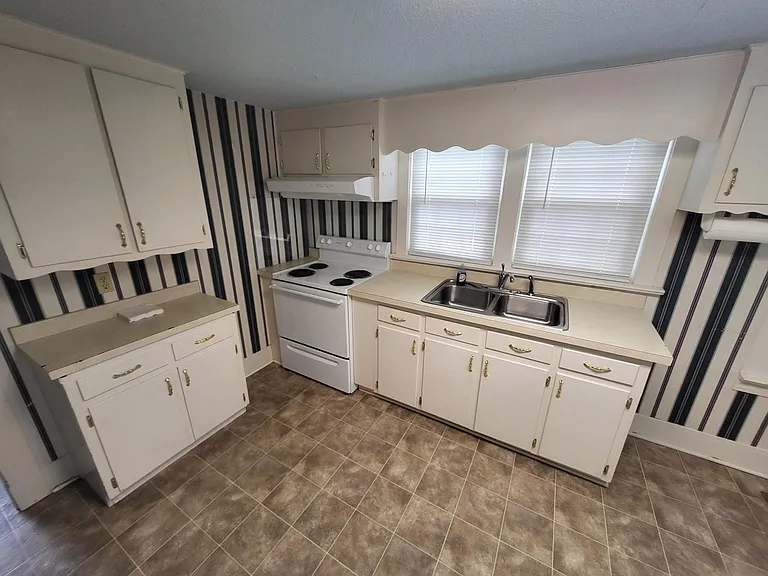 500 Ivey Rd — Photo 10