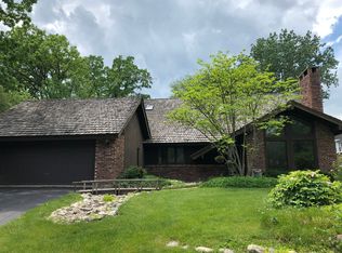1106 Buena Rd, Lake Forest, IL 60045