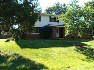 938 Lornaberry Ln, Columbus, OH 43213