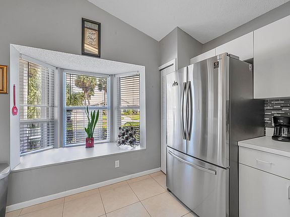5th image of 1172 NW Lombardy Drive