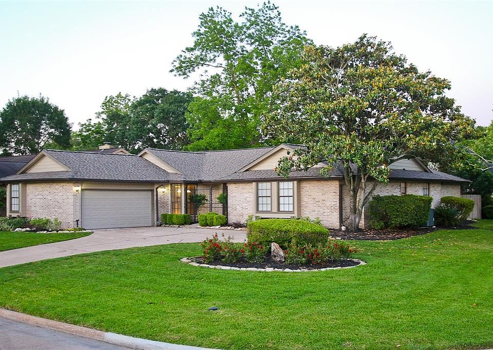 1st image of 315 Longview Dr