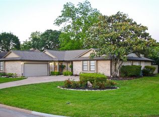 315 Longview Dr, Sugar Land, TX 77478