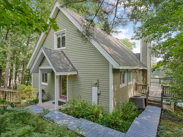 254 Island View Dr, Traverse City, MI 49696