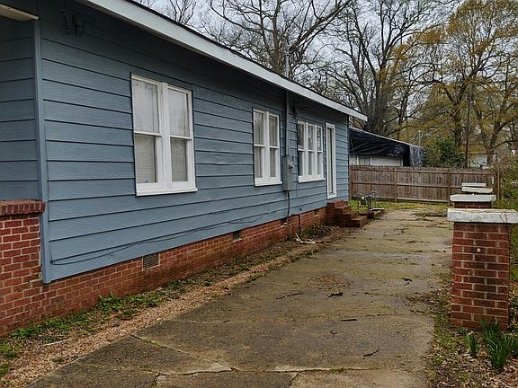 Exterior is freshly painted