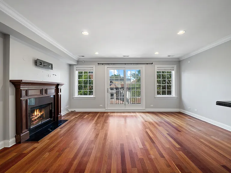 3723 N Wilton Ave #3 — Photo 3