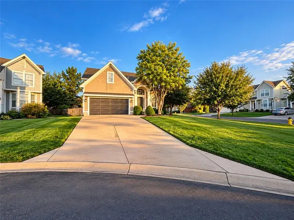13102 W 137th Ct, Overland Park, KS 66221