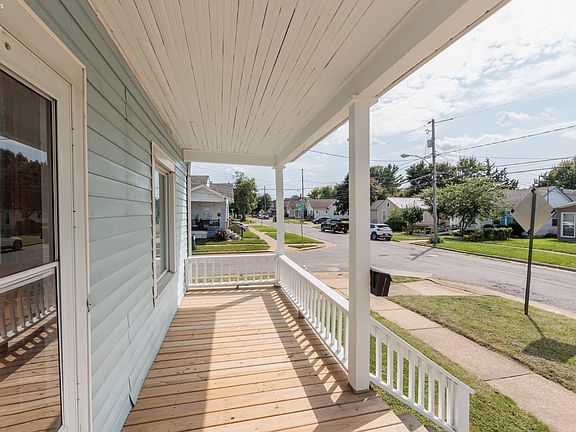 4th image of 1318 Lindsley St