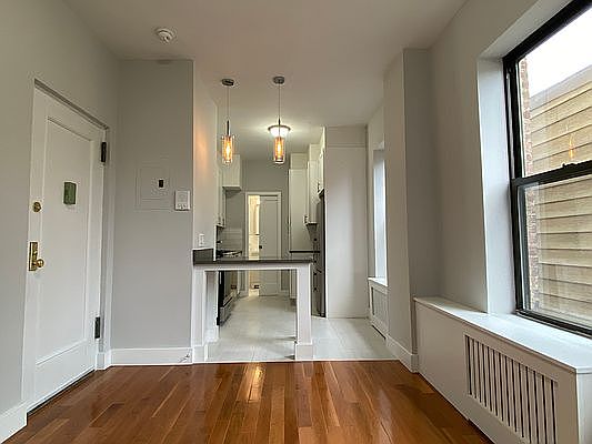 4th image of 31-28 42nd St #7