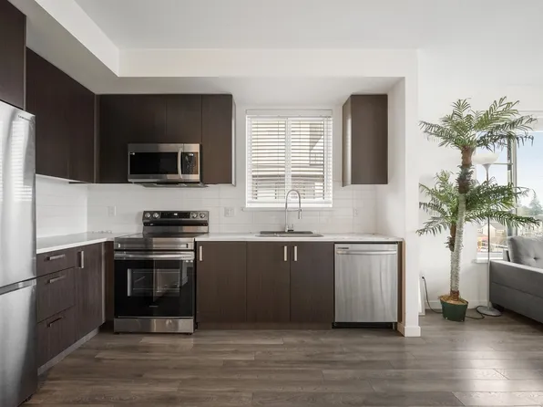 15858 Fraser Hwy #501, Surrey, BC V4N 6X4