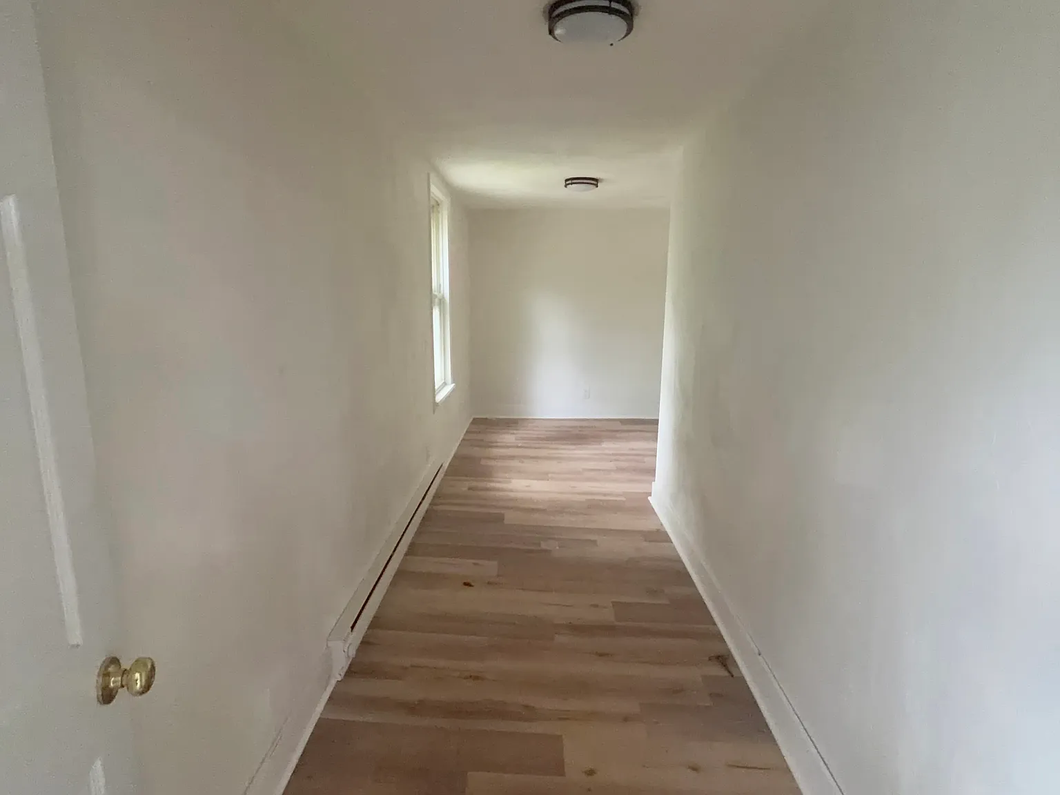 1 bed, 700 sqft, $1,100 — Photo 2