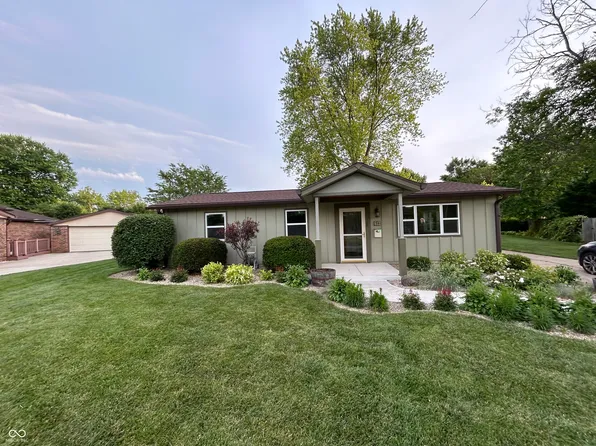612 Circle Ct, New Whiteland, IN 46184