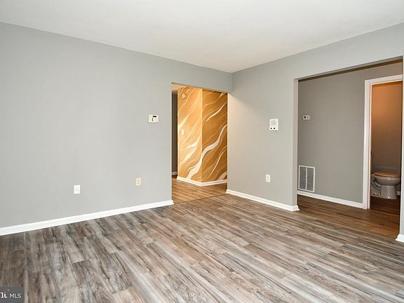 4th image of 7737 Merrick Ln