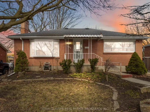 1806 Park Ave, London, ON N5W 2J5