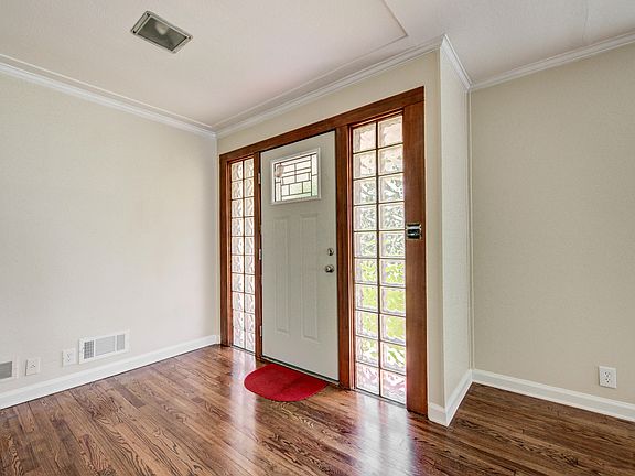 3rd image of 1709 Maple Dr #&-1711