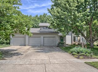 4014 Riverknoll Dr, Champaign, IL 61822