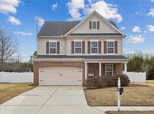 27 Hampshire Glen Pkwy, Hampton, VA 23669