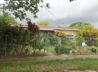 2010 NW 33rd St, Miami, FL 33142