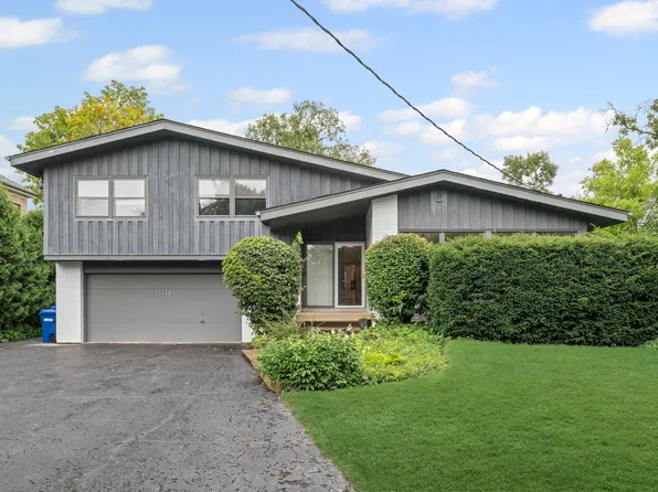 1125 Hohlfelder Rd, Glencoe, IL 60022